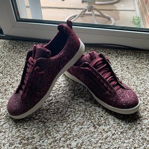 NWOT Gianni Bini maroon glitter sneakers